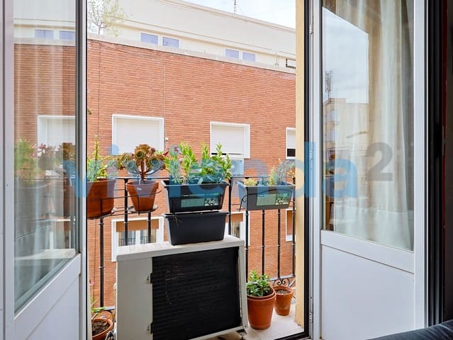1 quarto Apartamento para venda em Embajadores, Madrid cidade - 299 000 € (Ref: 10035022)