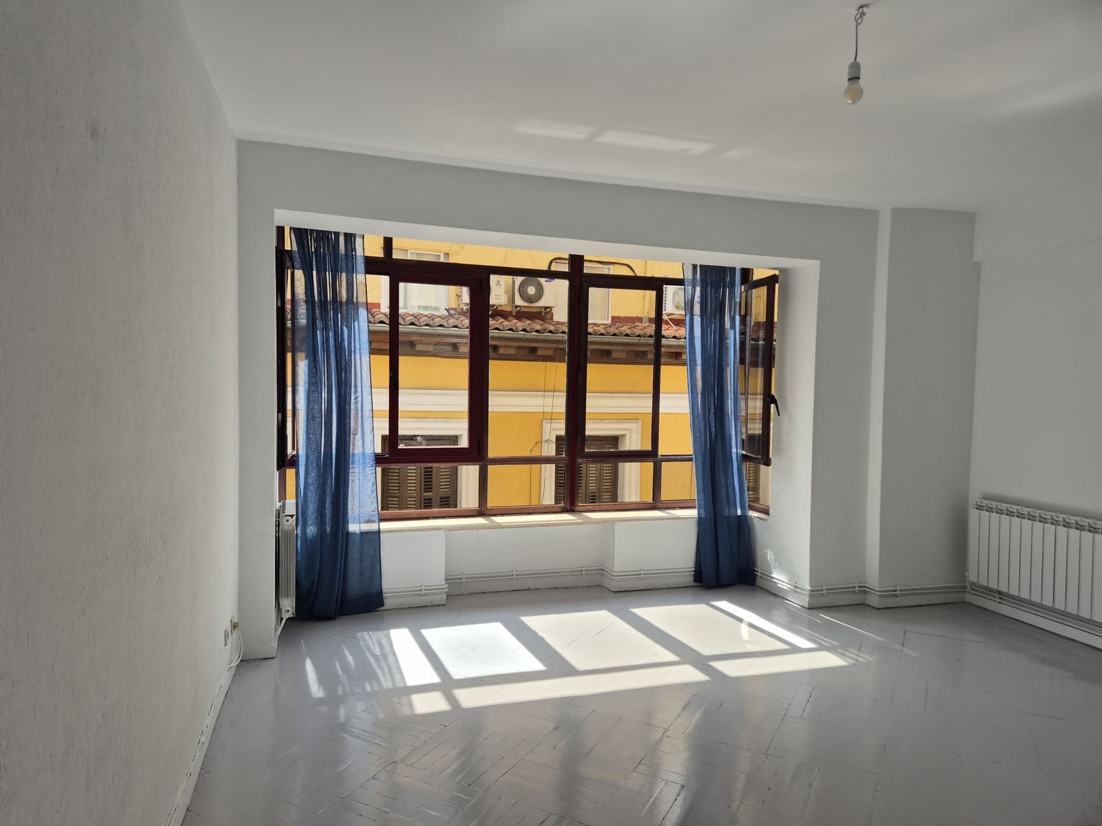 1 soveværelse Lejlighed til leje i Madrid by - € 1.450 (Ref: 10042665)
