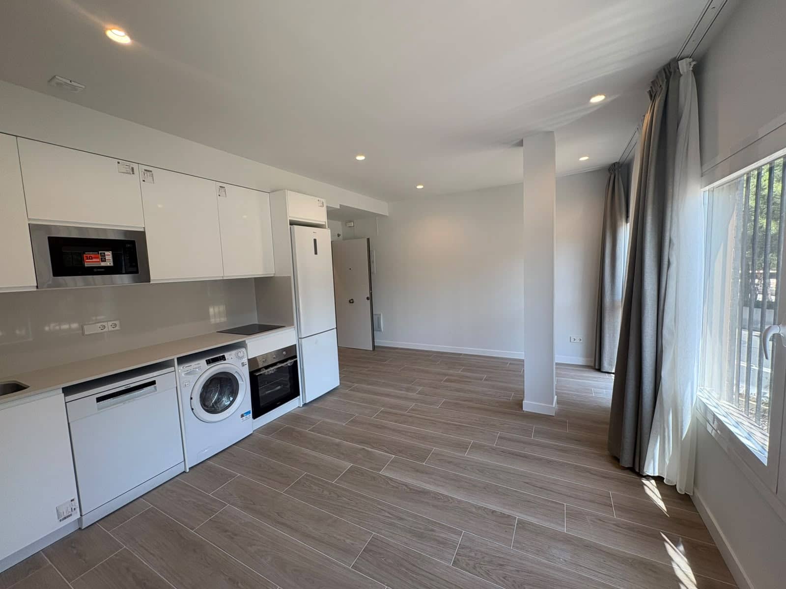 1 Zimmer Wohnung zu vermieten in Madrid Stadt - 1.350 € (Ref: 10046997)