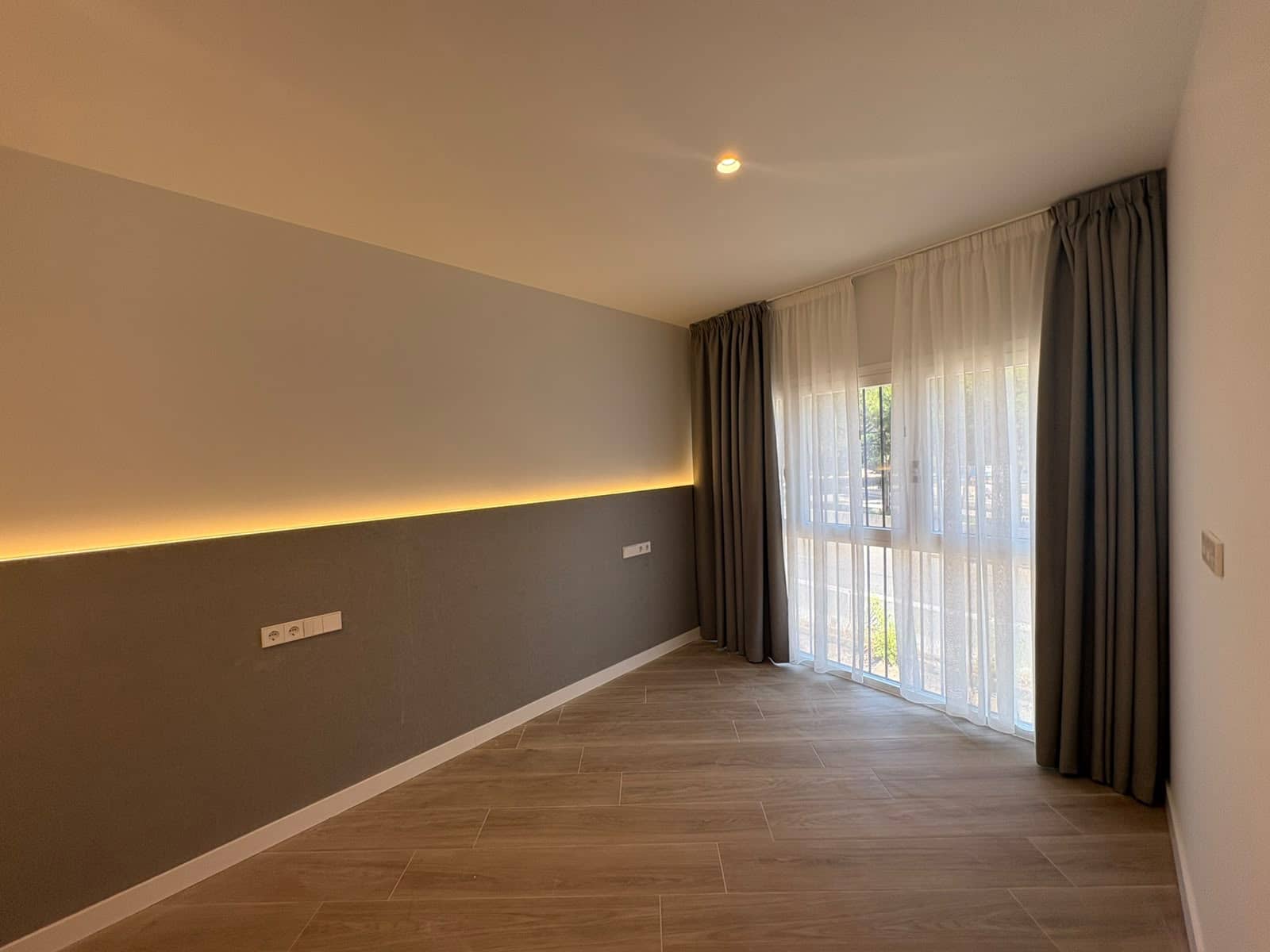 1 Zimmer Wohnung zu vermieten in Madrid Stadt - 1.350 € (Ref: 10046997)