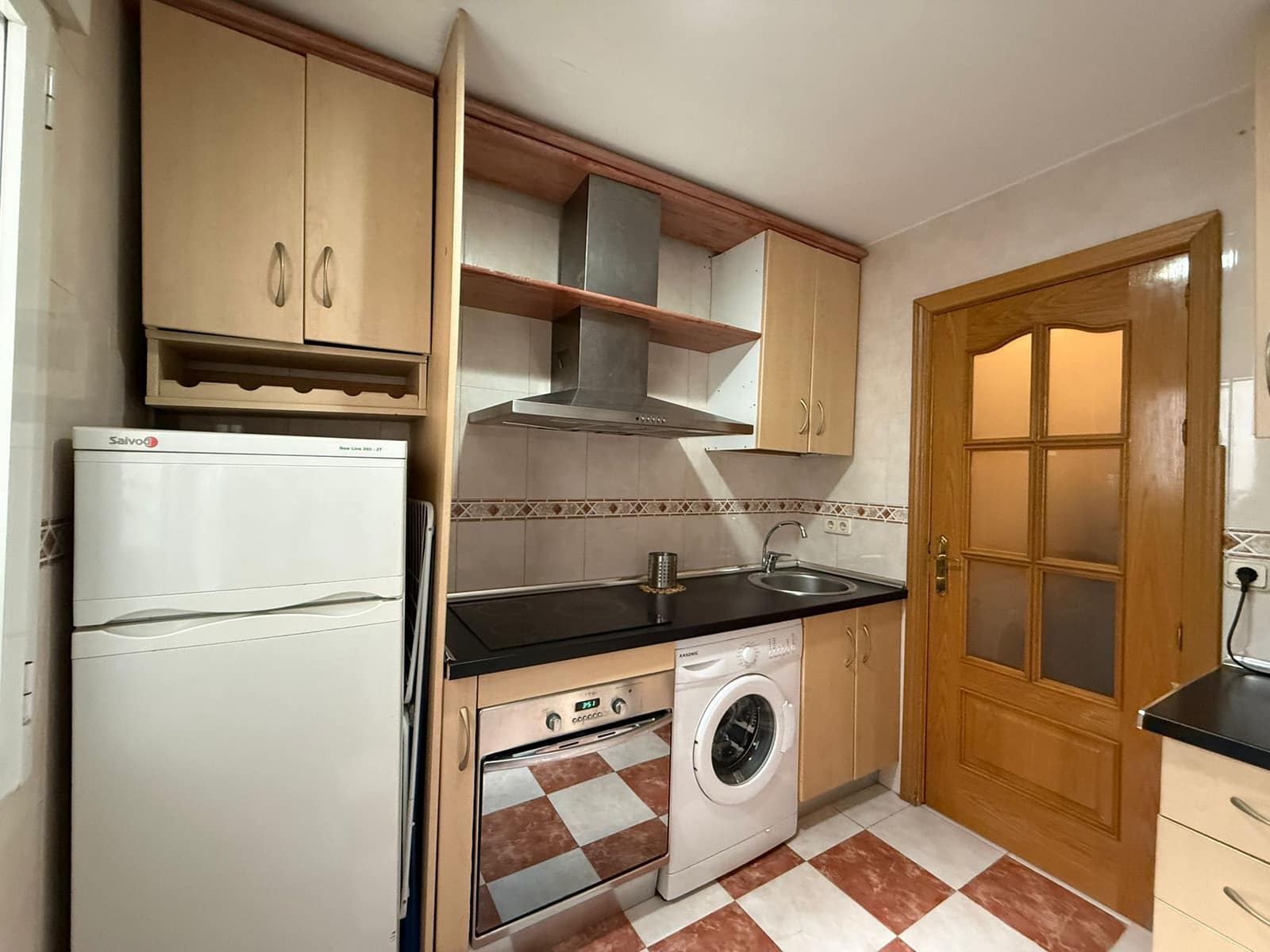 Studio til leje i Madrid by - € 1.050 (Ref: 10046999)