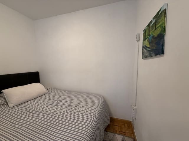 Estudio en Fuente del Berro, Madrid ciudad en alquiler - 1.050 € (Ref: 10046999)