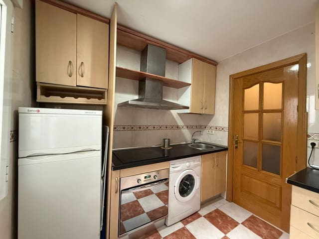 Estudio en Fuente del Berro, Madrid ciudad en alquiler - 1.050 € (Ref: 10046999)