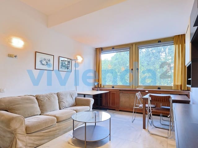 2 quarto Apartamento para arrendar em Palacio, Madrid cidade - 1 890 € (Ref: 10054862)