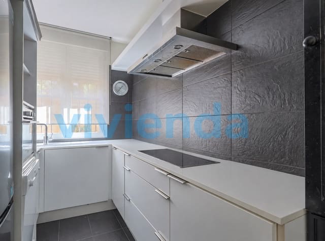 2 sypialnia Mieszkanie na sprzedaż w Concepción, Miasto Madryt z basenem garażem - 550 000 € (Ref: 10067234)