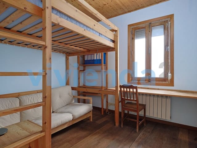 3 slaapkamer Flat te koop in Cortes, Madrid stad - € 1.244.000 (Ref: 10070426)