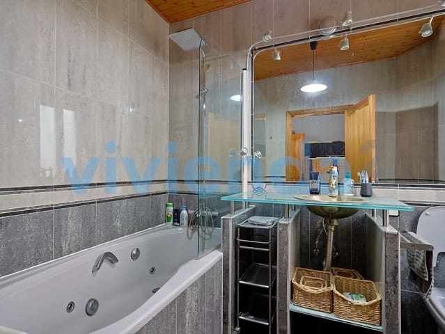 3 slaapkamer Flat te koop in Cortes, Madrid stad - € 1.244.000 (Ref: 10070426)