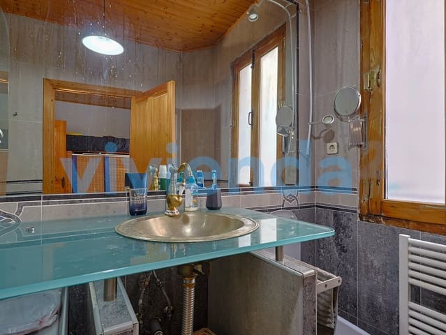 3 slaapkamer Flat te koop in Cortes, Madrid stad - € 1.244.000 (Ref: 10070426)