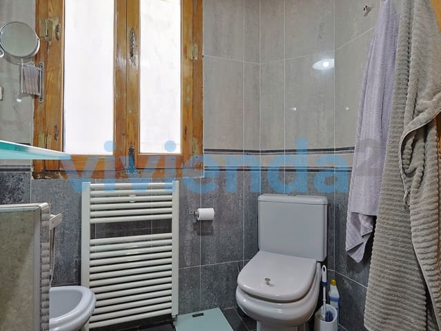 3 slaapkamer Flat te koop in Cortes, Madrid stad - € 1.244.000 (Ref: 10070426)