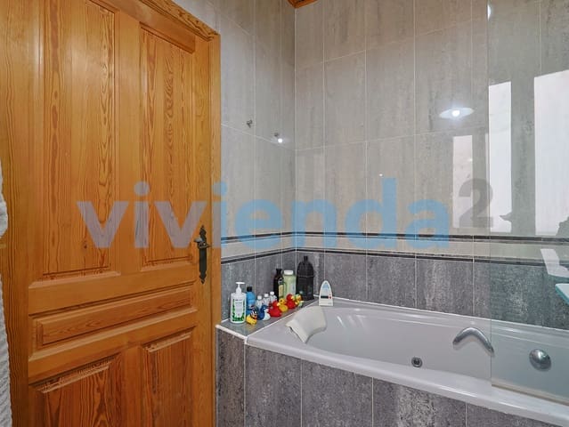 3 slaapkamer Flat te koop in Cortes, Madrid stad - € 1.244.000 (Ref: 10070426)