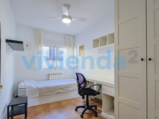 Piso de 2 habitaciones en Embajadores, Madrid ciudad en alquiler - 1.350 € (Ref: 10075427)
