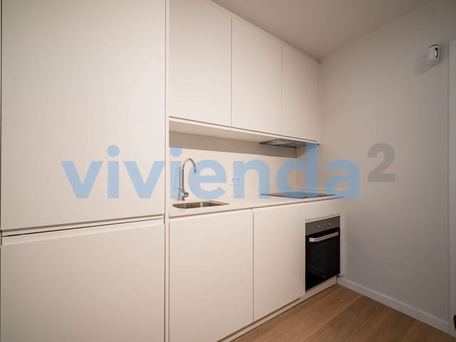 Piso de 3 habitaciones en Valdeacederas, Madrid ciudad en alquiler - 1.690 € (Ref: 10077742)