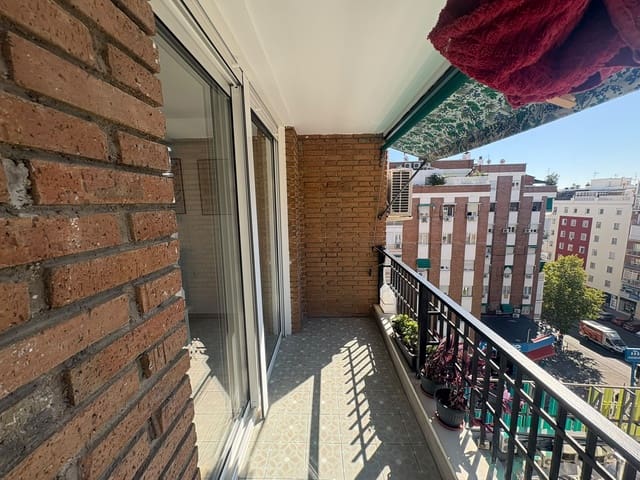 3 camera da letto Appartamento da affittare in Hispanoamérica, Madrid città - 2.100 € (Rif: 10097580)