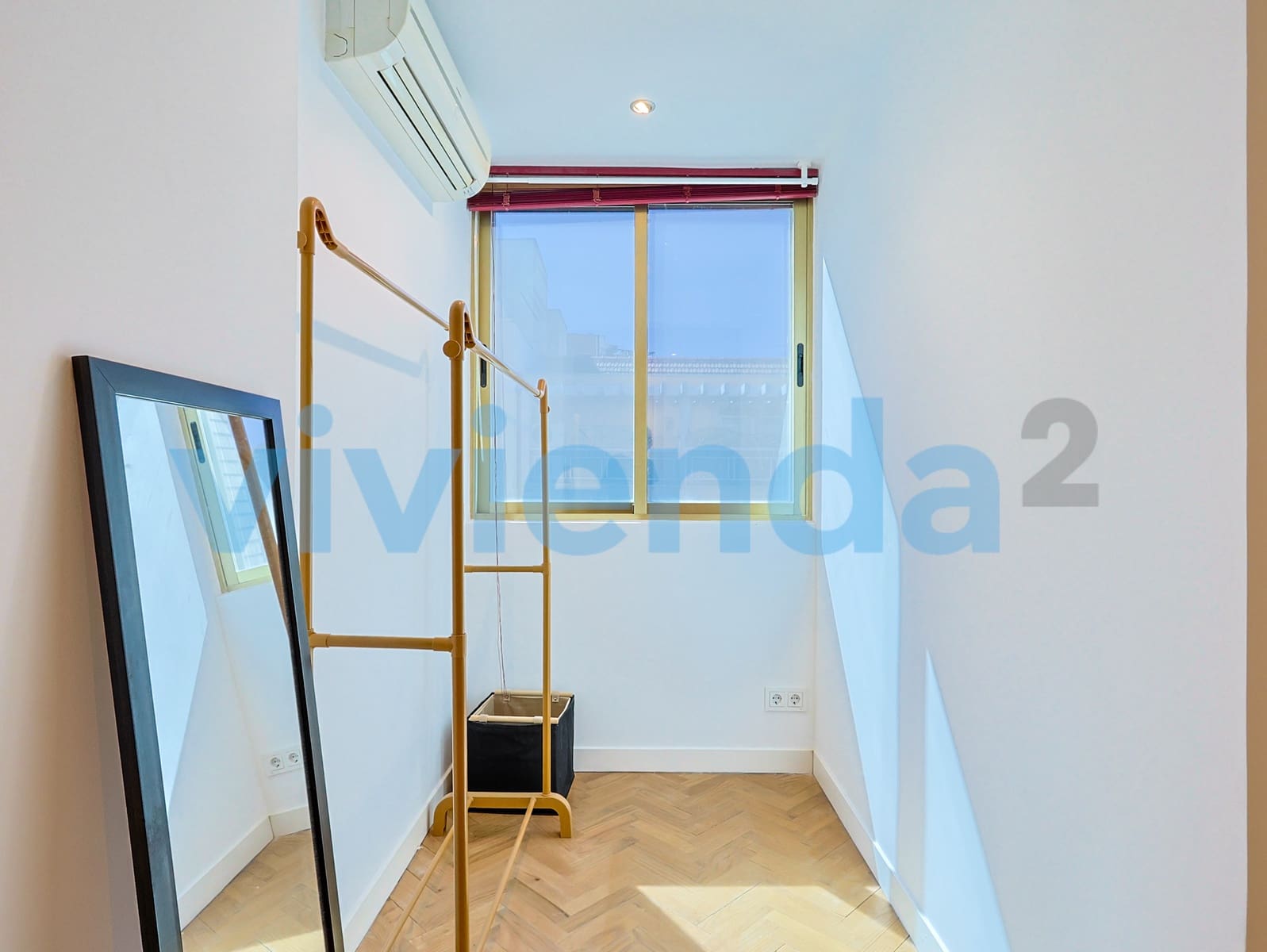 2 slaapkamer Flat te huur in Madrid stad met garage - € 1.900 (Ref: 10099776)