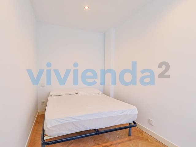 2 slaapkamer Flat te huur in Rios Rosas, Madrid stad met garage - € 1.900 (Ref: 10099776)