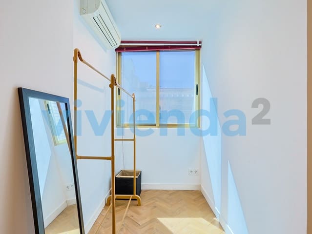 2 slaapkamer Flat te huur in Rios Rosas, Madrid stad met garage - € 1.900 (Ref: 10099776)