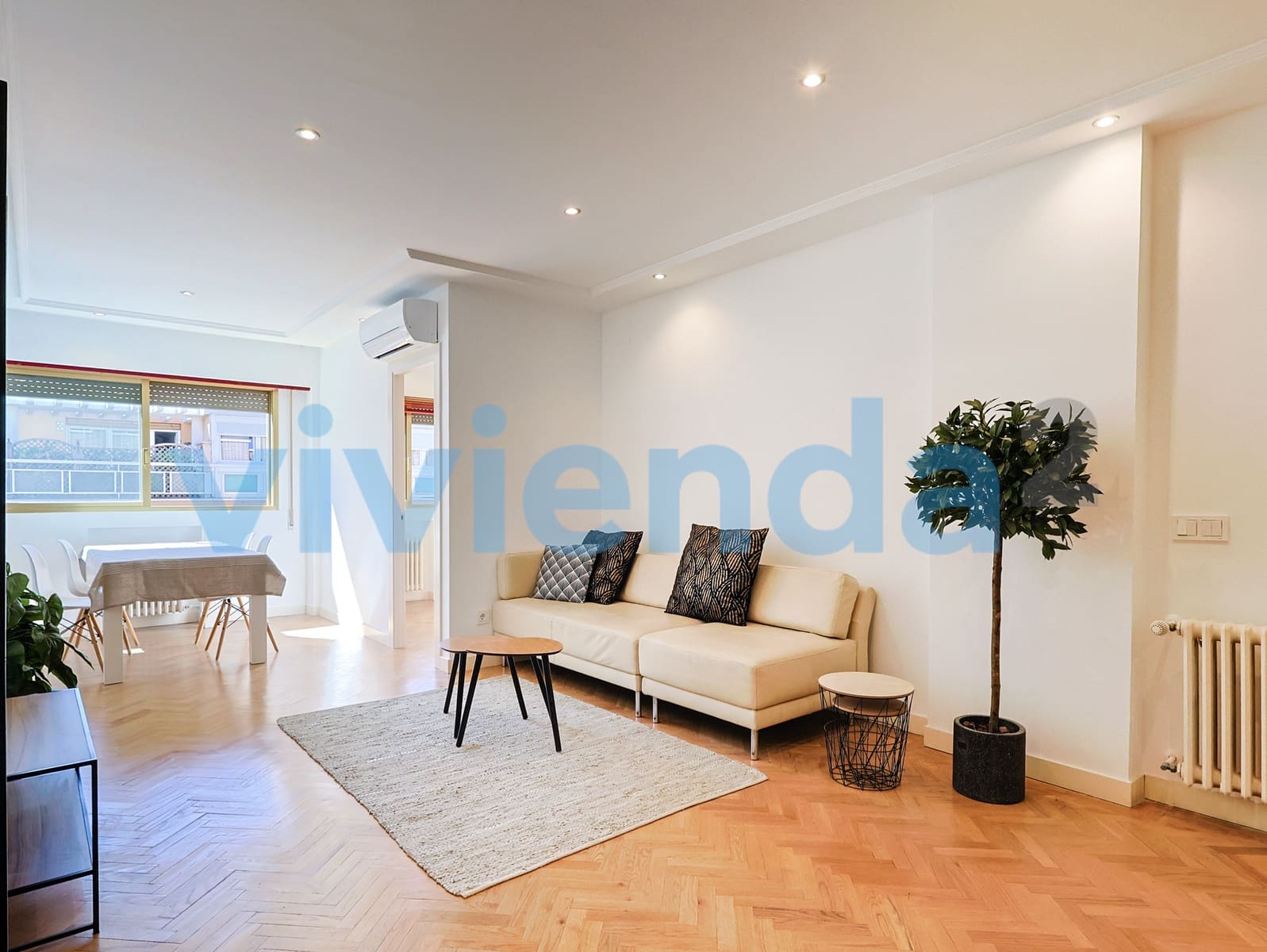 2 slaapkamer Flat te huur in Madrid stad met garage - € 1.900 (Ref: 10099776)