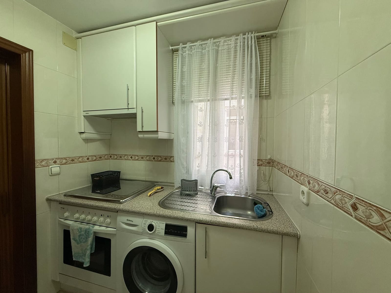 Piso de 2 habitaciones en Madrid ciudad en alquiler - 1.050 € (Ref: 10101903)