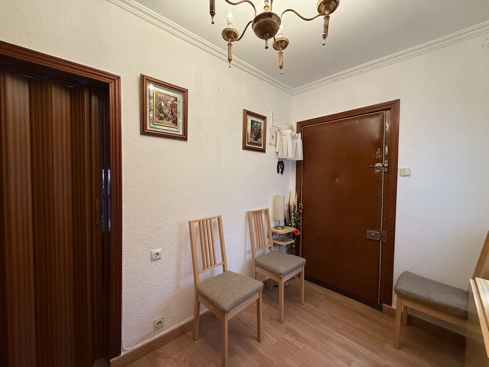 Piso de 2 habitaciones en Madrid ciudad en alquiler - 1.050 € (Ref: 10101903)