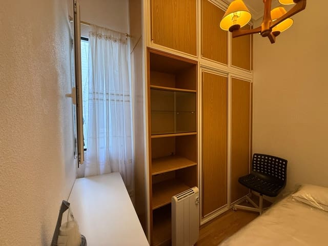 Piso de 2 habitaciones en Bellas Vistas, Madrid ciudad en alquiler - 1.050 € (Ref: 10101903)