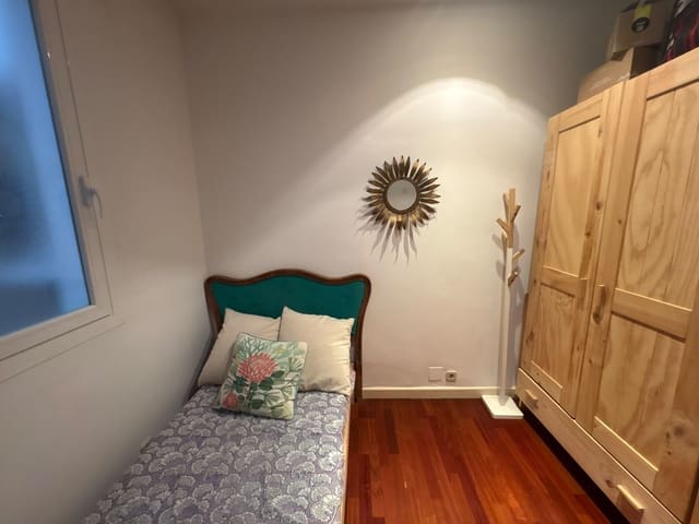 2 slaapkamer Flat te huur in Ibiza, Madrid stad - € 1.950 (Ref: 10109053)