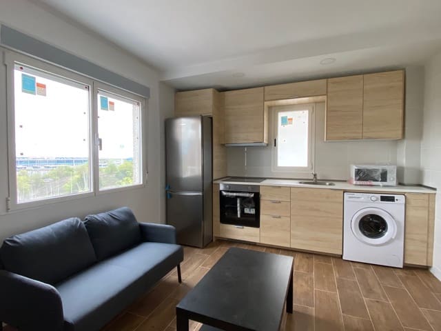 Appartement de 1 chambre à louer à Pinar del Rey, Madrid ville - 926 € (Ref: 10115526)