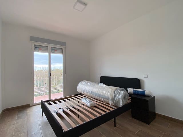 Appartement de 1 chambre à louer à Pinar del Rey, Madrid ville - 926 € (Ref: 10115526)