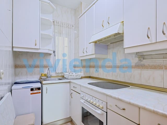 2 sovrum Lägenhet till salu i Pacífico, Madrid stad med pool - 262 900 € (Ref: 10131342)