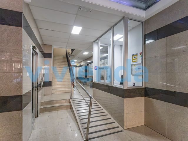 2 sovrum Lägenhet till salu i Pacífico, Madrid stad med pool - 262 900 € (Ref: 10131342)