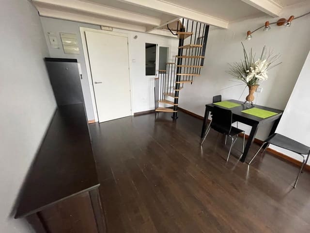 1 makuuhuone Asunto vuokrattavana paikassa Casco Histórico de Vallecas, Madrid kaupunki mukana uima-altaan 
autotalli - 1 200 € (Ref: 10141830)