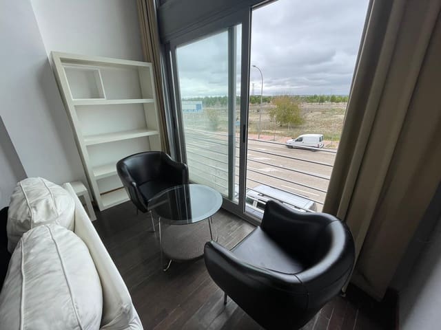 1 makuuhuone Asunto vuokrattavana paikassa Casco Histórico de Vallecas, Madrid kaupunki mukana uima-altaan 
autotalli - 1 200 € (Ref: 10141830)