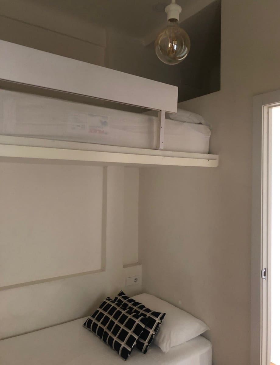 2 soveværelse Lejlighed til leje i Madrid by - € 1.100 (Ref: 10157490)