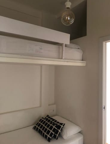 2 soveværelse Lejlighed til leje i Palacio, Madrid by - € 1.100 (Ref: 10157490)