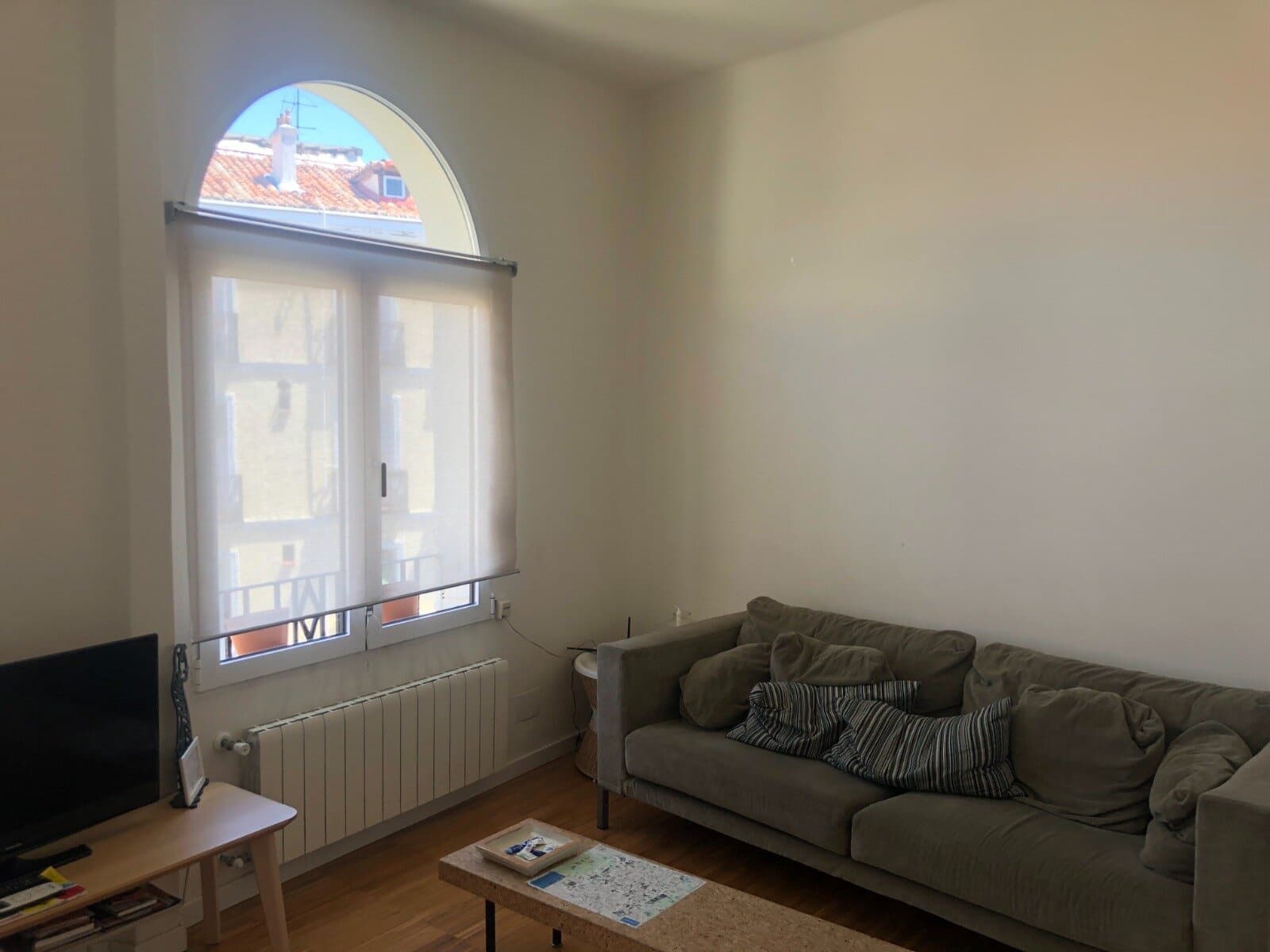 2 soveværelse Lejlighed til leje i Madrid by - € 1.100 (Ref: 10157490)