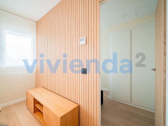 Piso de 3 habitaciones en San Juan Bautista, Madrid ciudad en alquiler - 1.850 € (Ref: 10166247)