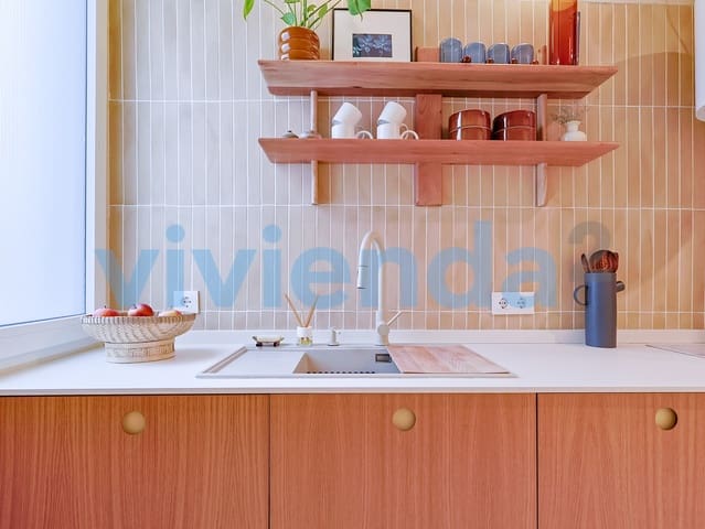 1 slaapkamer Flat te koop in Embajadores, Madrid stad - € 389.000 (Ref: 10171140)