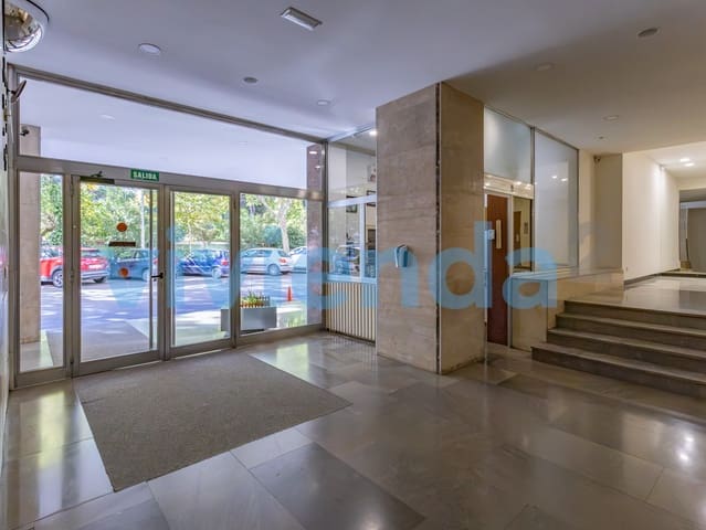 4 bedroom Flat for sale in Costillares, Madrid city with pool - € 995,000 (Ref: 10173208)