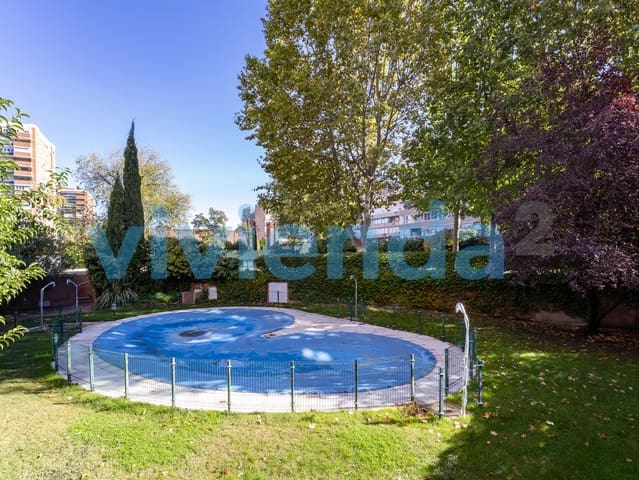 4 bedroom Flat for sale in Costillares, Madrid city with pool - € 995,000 (Ref: 10173208)