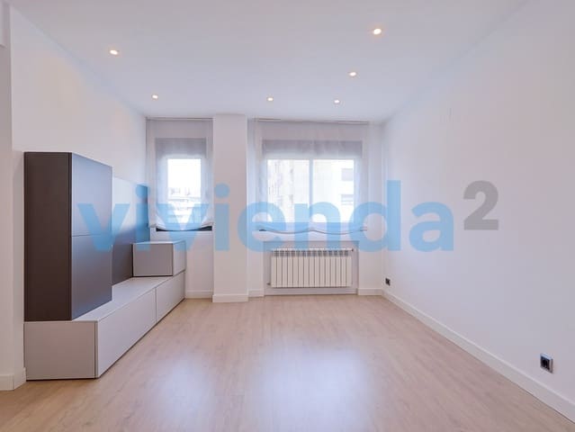 2 soverom Leilighet til leie i Valdefuentes, Madrid by med svømmebasseng garasje - € 1 650 (Ref: 10173209)