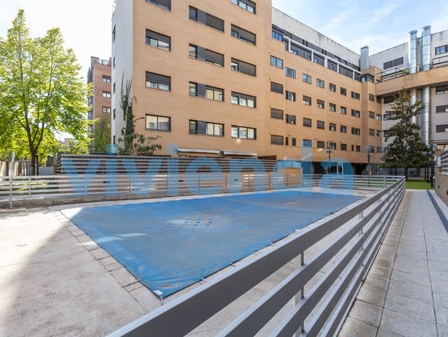 2 soverom Leilighet til leie i Valdefuentes, Madrid by med svømmebasseng garasje - € 1 650 (Ref: 10173209)