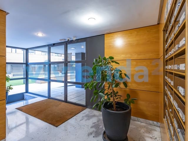 2 soverom Leilighet til leie i Valdefuentes, Madrid by med svømmebasseng garasje - € 1 650 (Ref: 10173209)