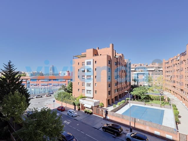 2 soverom Leilighet til leie i Valdefuentes, Madrid by med svømmebasseng garasje - € 1 650 (Ref: 10173209)