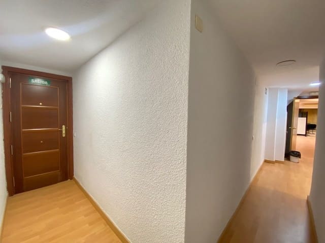 1 bedroom Office for rent in Rios Rosas, Madrid city - € 1,200 (Ref: 10176915)