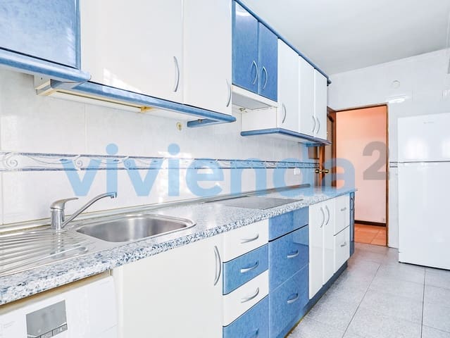 3 soveværelse Lejlighed til salg i Simancas, Madrid by med garage - € 432.000 (Ref: 10180024)