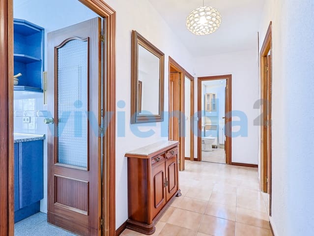 3 soveværelse Lejlighed til salg i Simancas, Madrid by med garage - € 432.000 (Ref: 10180024)