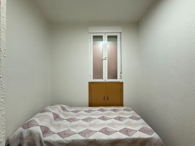 2 soverom Leilighet til leie i Universidad, Madrid by - € 1 250 (Ref: 10180028)