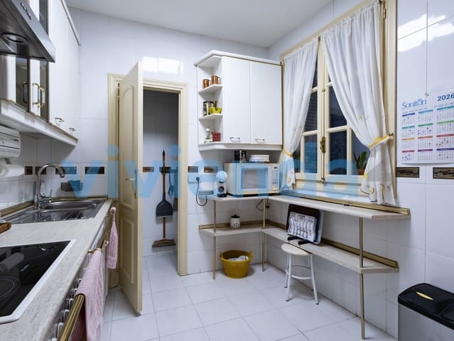 3 soveværelse Lejlighed til salg i Sol, Madrid by med garage - € 1.036.300 (Ref: 10186607)