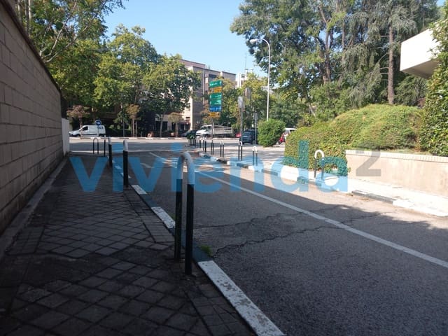 Garage for sale in Castilla, Madrid city - € 40,000 (Ref: 7796930)