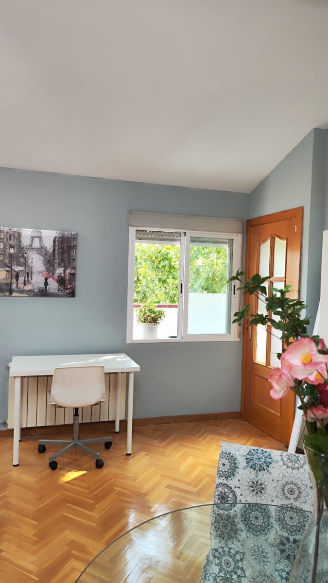 1 quarto Apartamento para arrendar em Madrid cidade - 800 € (Ref: 8274095)