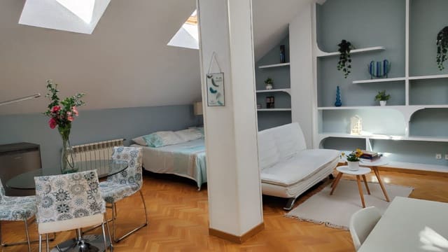1 quarto Apartamento para arrendar em Salvador, Madrid cidade - 800 € (Ref: 8274095)